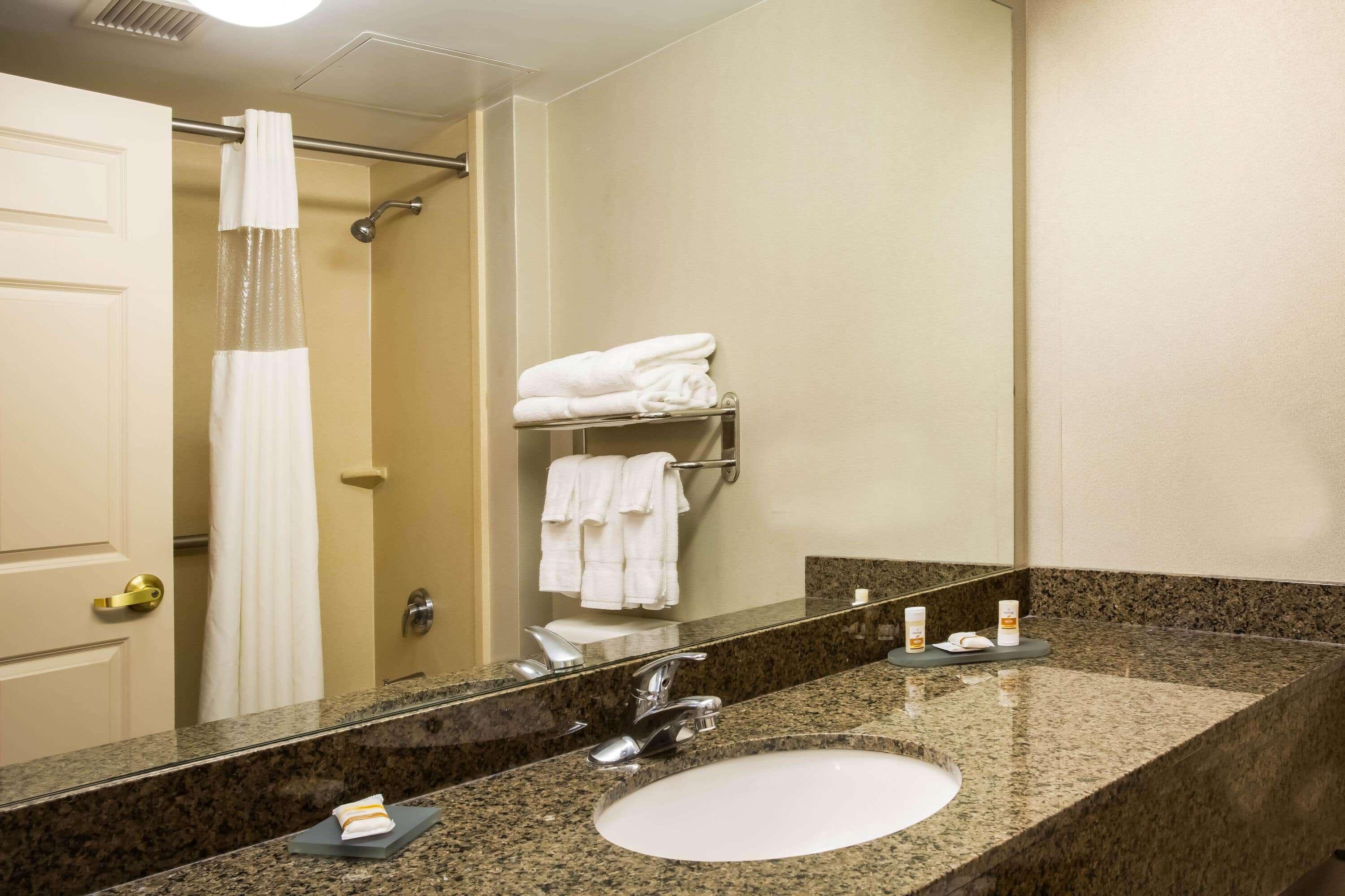 La Quinta By Wyndham Islip - Macarthur Airport Bohemia Zewnętrze zdjęcie